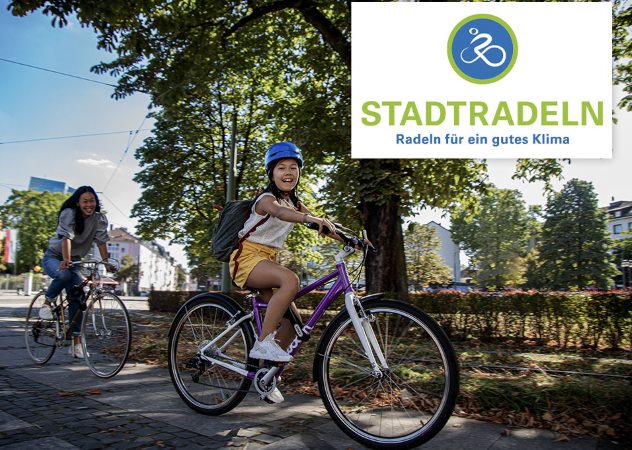 Mädchen auf Fahrrad 