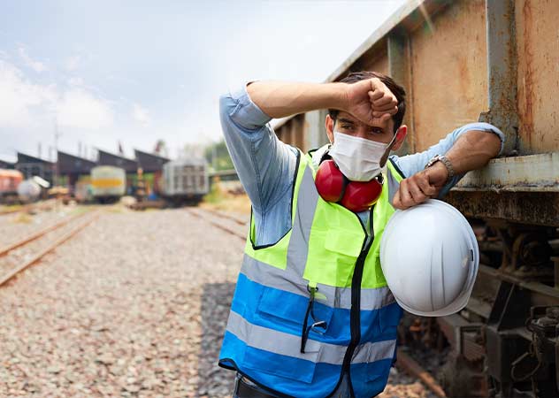Arbeiter bei Hitze © Adobestock – JuYochi